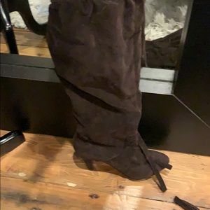 Over the knee boots that tie